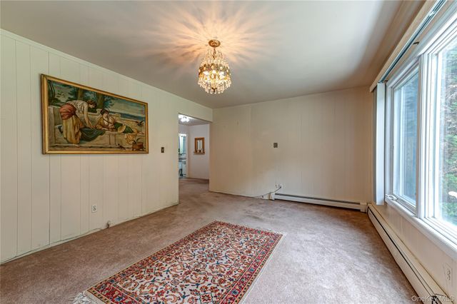 4 Bowman Lane, Kings Park, NY 11754
