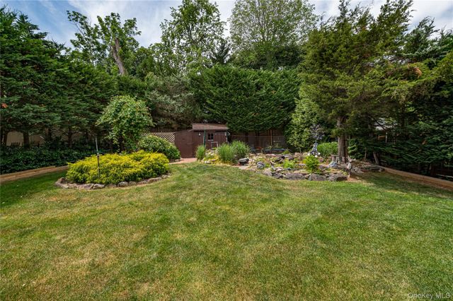 4 Bowman Lane, Kings Park, NY 11754