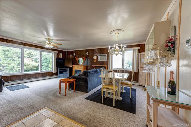 4 Bowman Lane, Kings Park, NY 11754