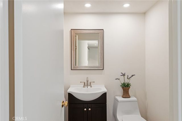 533 Desert Falls N, Palm Desert, CA 92211