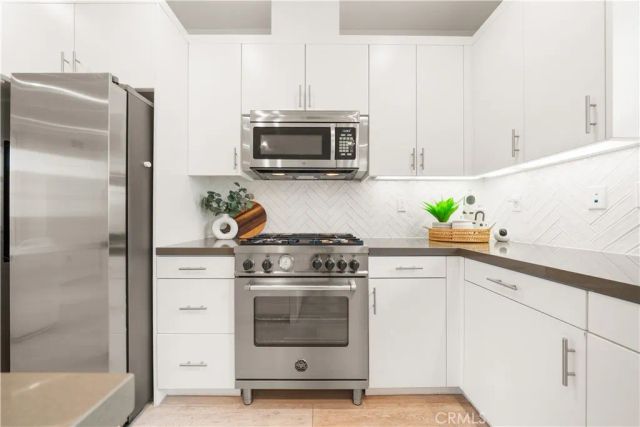 184 Elkhorn, Irvine, CA 92618