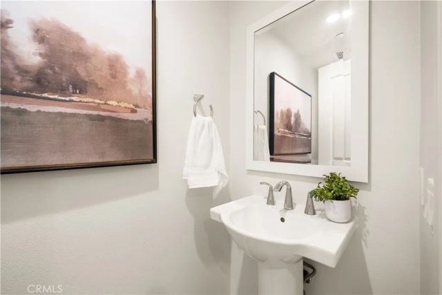 184 Elkhorn, Irvine, CA 92618