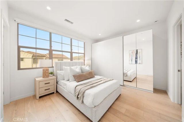 184 Elkhorn, Irvine, CA 92618