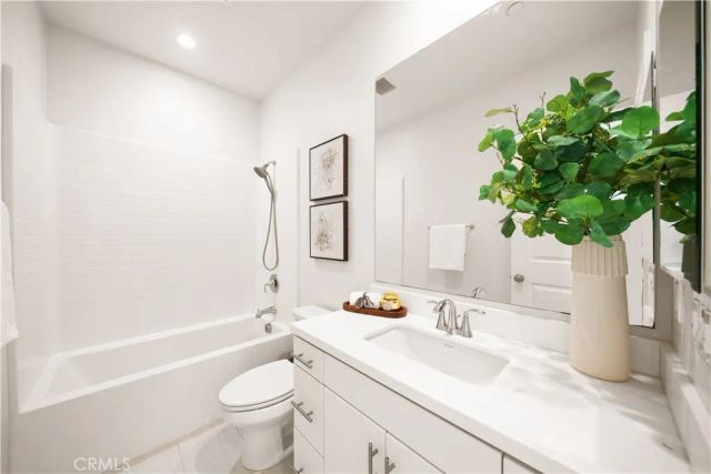 184 Elkhorn, Irvine, CA 92618