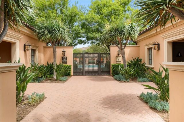 184 Elkhorn, Irvine, CA 92618