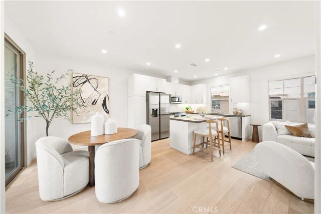 184 Elkhorn, Irvine, CA 92618