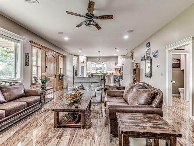 3921 NW 6th Street, Newcastle, OK 73065