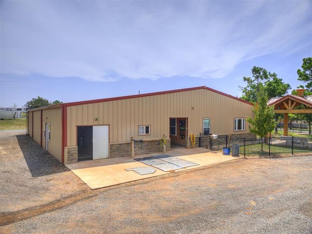 3921 NW 6th Street, Newcastle, OK 73065