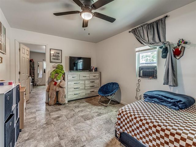 3921 NW 6th Street, Newcastle, OK 73065