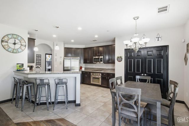 6327 Ristow Court, Bakersfield, CA 93312