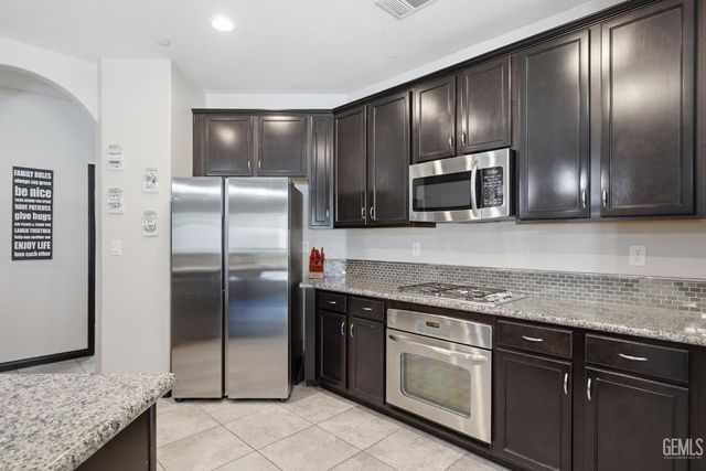 6327 Ristow Court, Bakersfield, CA 93312
