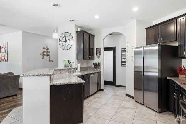6327 Ristow Court, Bakersfield, CA 93312