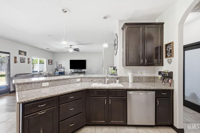 6327 Ristow Court, Bakersfield, CA 93312