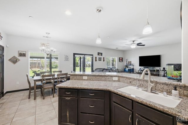 6327 Ristow Court, Bakersfield, CA 93312