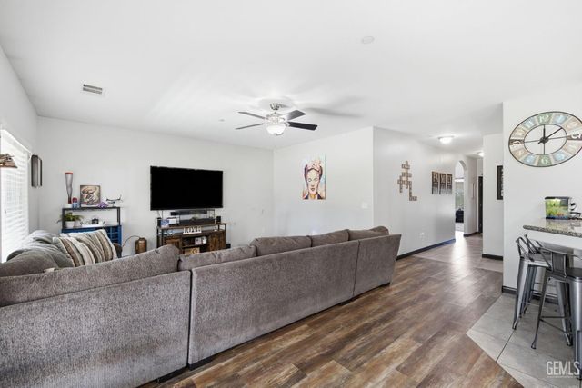 6327 Ristow Court, Bakersfield, CA 93312