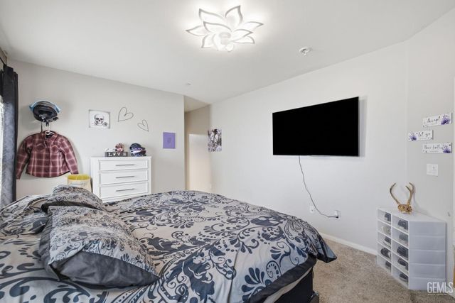 6327 Ristow Court, Bakersfield, CA 93312