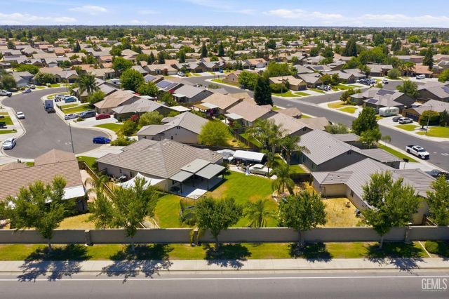 6327 Ristow Court, Bakersfield, CA 93312