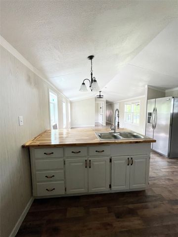 433 Capricorn Drive, Granbury, TX 76049