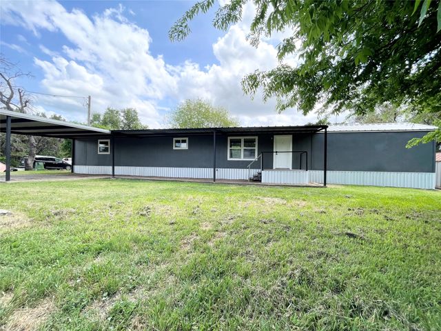 433 Capricorn Drive, Granbury, TX 76049