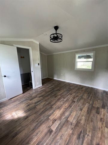 433 Capricorn Drive, Granbury, TX 76049