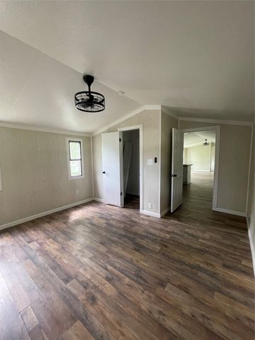433 Capricorn Drive, Granbury, TX 76049