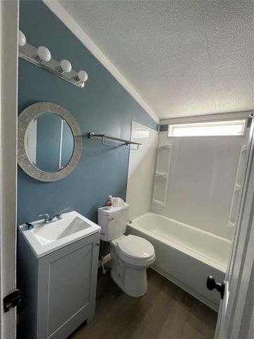 433 Capricorn Drive, Granbury, TX 76049