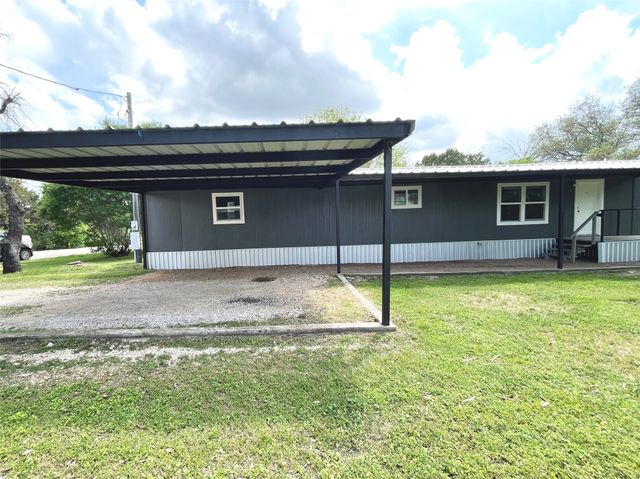 433 Capricorn Drive, Granbury, TX 76049