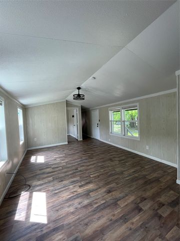 433 Capricorn Drive, Granbury, TX 76049
