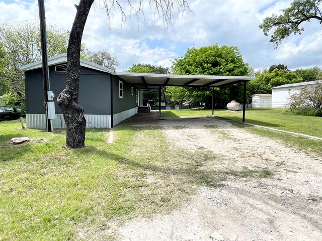 433 Capricorn Drive, Granbury, TX 76049