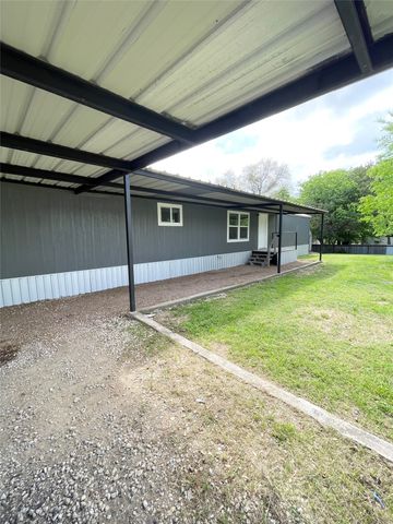 433 Capricorn Drive, Granbury, TX 76049