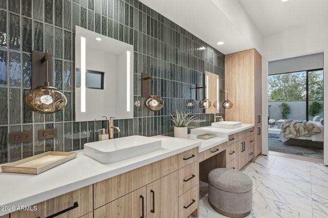 5141 N ASCENT Drive, Scottsdale, AZ 85251