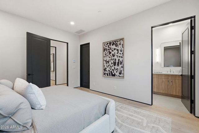 5141 N ASCENT Drive, Scottsdale, AZ 85251