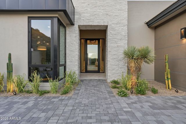 5141 N ASCENT Drive, Scottsdale, AZ 85251
