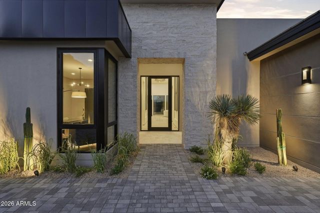 5141 N ASCENT Drive, Scottsdale, AZ 85251