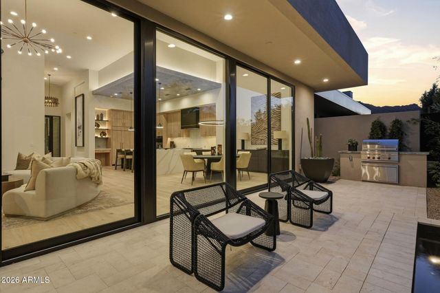 5141 N ASCENT Drive, Scottsdale, AZ 85251