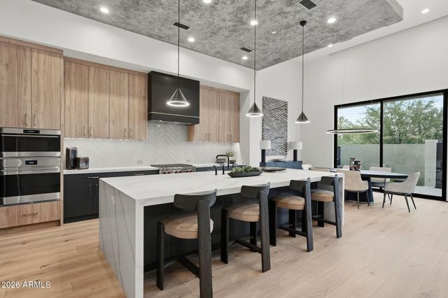 5141 N ASCENT Drive, Scottsdale, AZ 85251