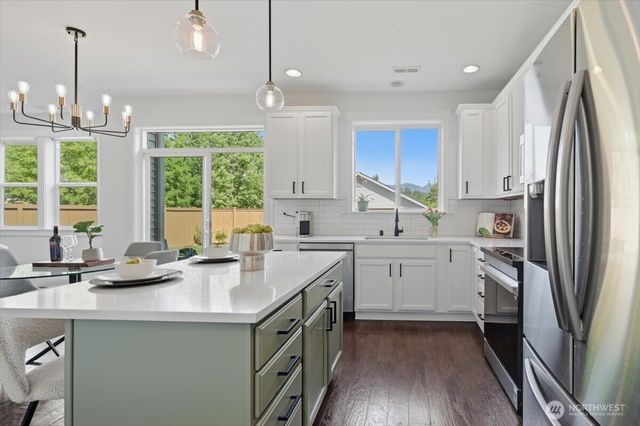 9330 Templeton Avenue SE, Snoqualmie, WA 98065