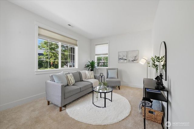 9330 Templeton Avenue SE, Snoqualmie, WA 98065