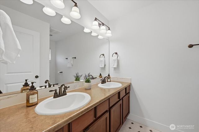 9330 Templeton Avenue SE, Snoqualmie, WA 98065