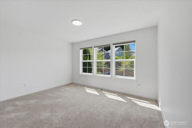 9330 Templeton Avenue SE, Snoqualmie, WA 98065