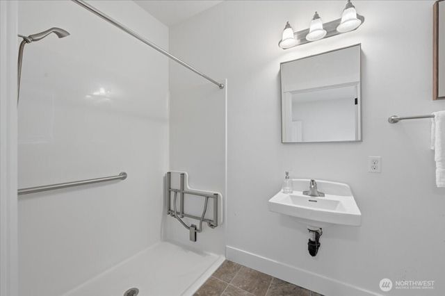 9330 Templeton Avenue SE, Snoqualmie, WA 98065