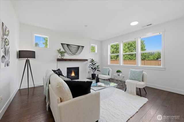 9330 Templeton Avenue SE, Snoqualmie, WA 98065
