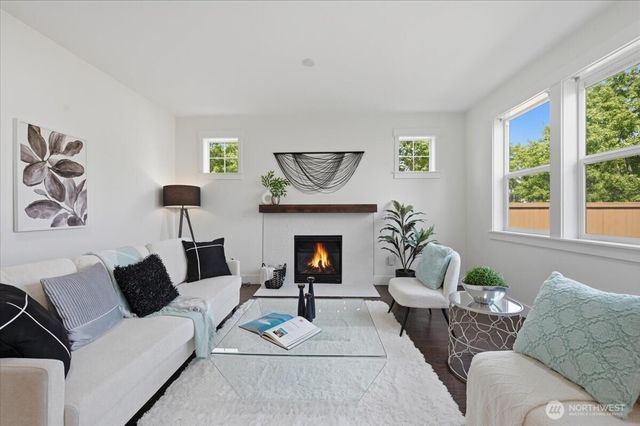 9330 Templeton Avenue SE, Snoqualmie, WA 98065