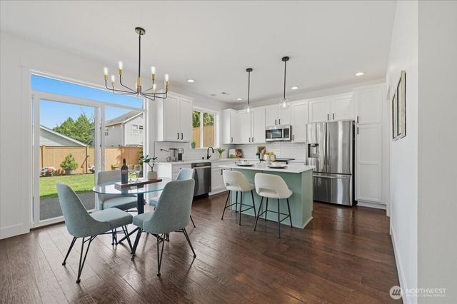 9330 Templeton Avenue SE, Snoqualmie, WA 98065