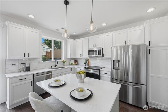 9330 Templeton Avenue SE, Snoqualmie, WA 98065