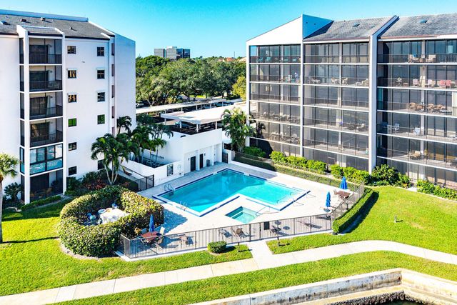 11370 Twelve Oaks Way 418, North Palm Beach, FL 33408