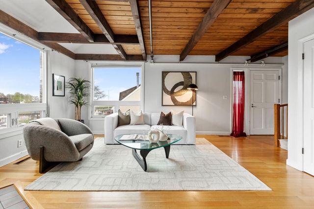 80 Wharf St K3, Salem, MA 01970