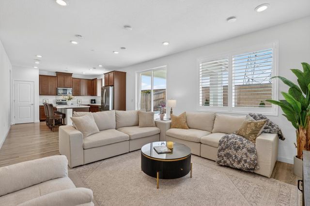 8080 Moongate Way, Roseville, CA 95747