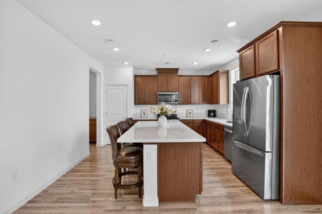 8080 Moongate Way, Roseville, CA 95747