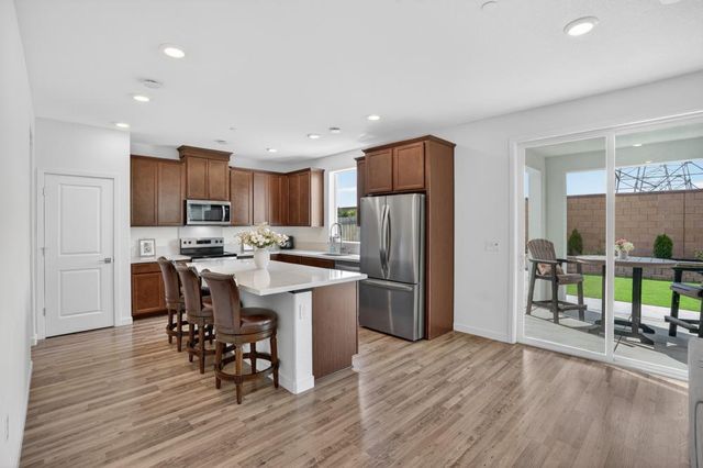 8080 Moongate Way, Roseville, CA 95747